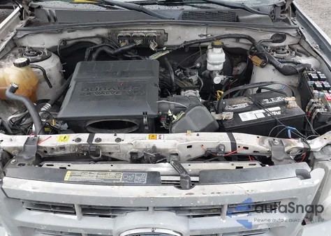 2010 Ford Escape Xlt z USA, uszkodzony, nr VIN 1FMCU9DG5AKC68511